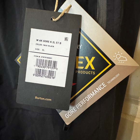 Women's Burton [ak]® Kimmy GORE-TEX 2L Bib Pants (Short) - Picture 3 of 4